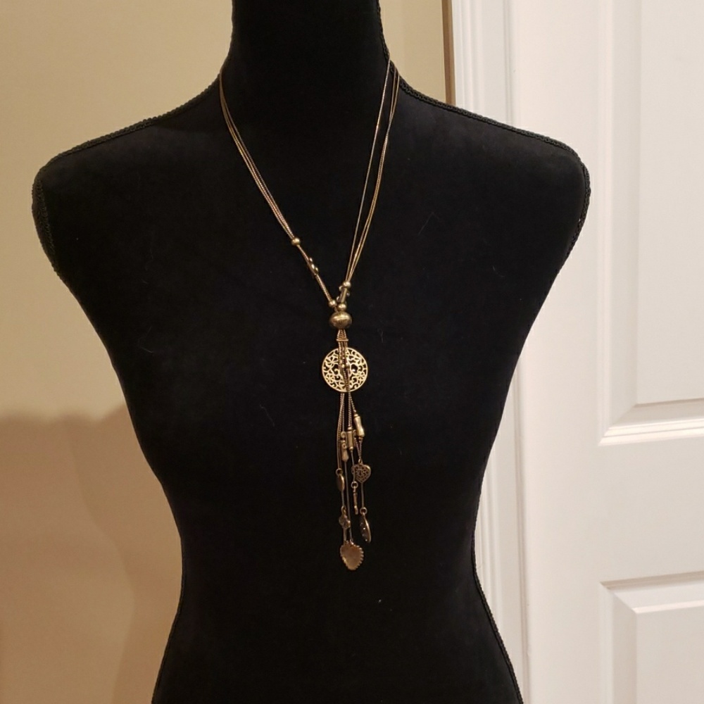 TAZZA NECKLACE  GOOD FOR ANY OCCASION